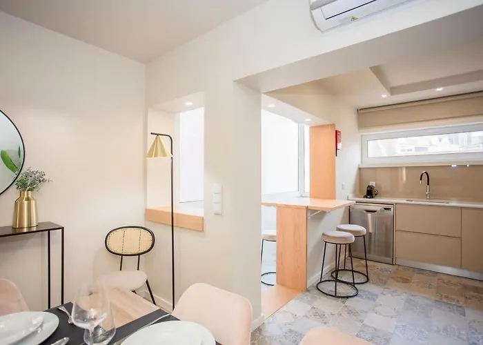 Liiiving In Porto - Uptown Pearl Apartment